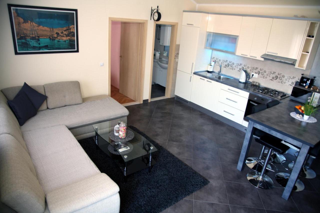 Apartment Del Mar Vinisce Ngoại thất bức ảnh